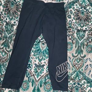 nike capris leggings